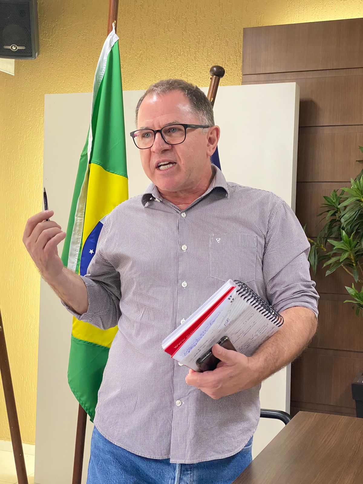 Imagem da notícia Presidente da ACIC apresenta projeto da ferrovia na Amosc