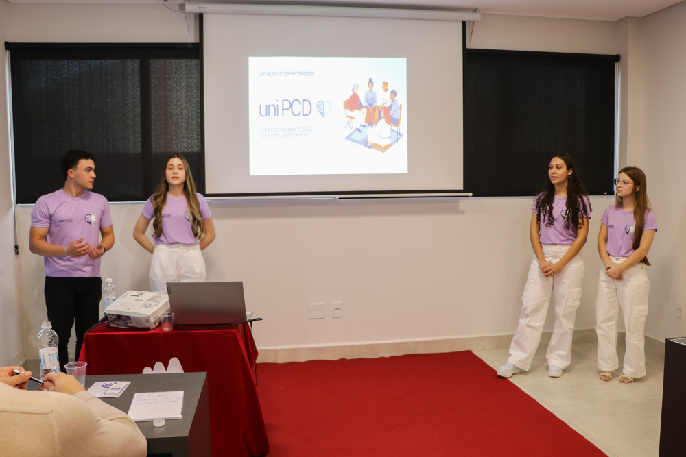 Imagem da notícia Estudantes apresentam ideias de negócios no programa Geração Empreendedora
